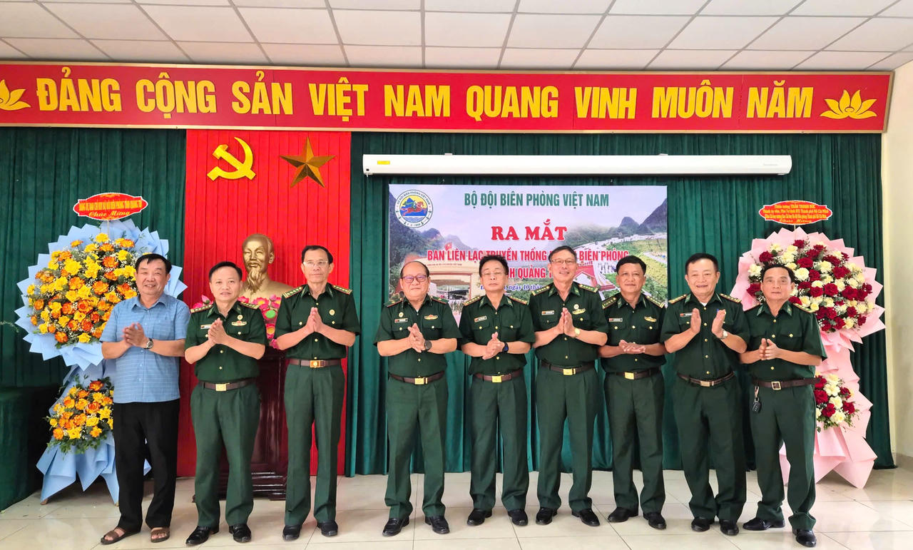 Ban Chấp hành Ban Liên lạc truyền thống Bộ đội Biên phòng tỉnh Quảng Trị ra mắt tại buổi lễ.