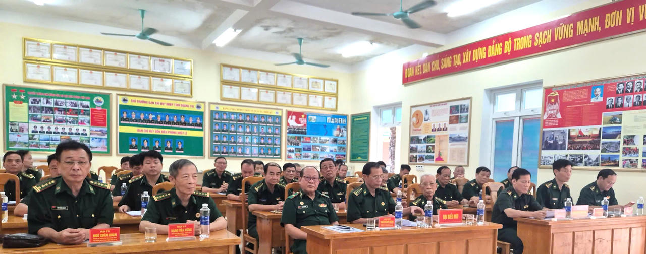 Các đại biểu tham dự buổi ra mắt Ban liên lạc