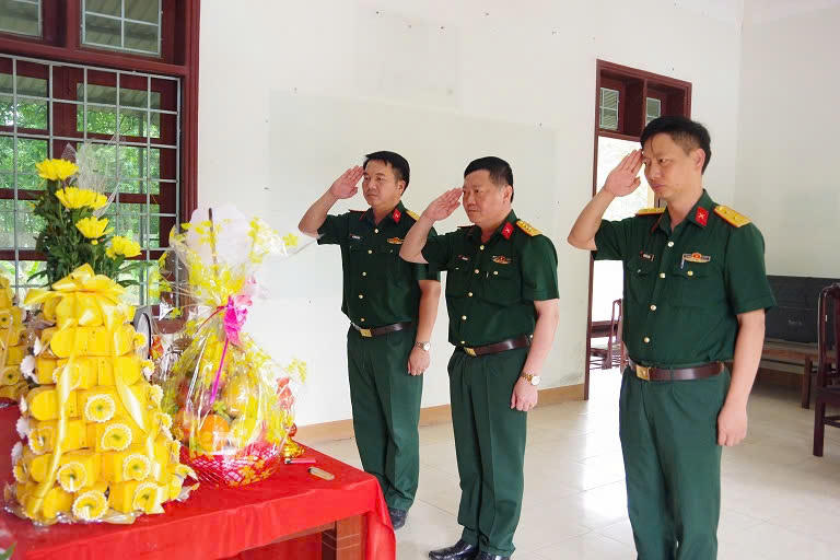 Tìm thấy 4 hài cốt liệt sĩ và nhiều di vật quân nhân tại phường Quảng Trị