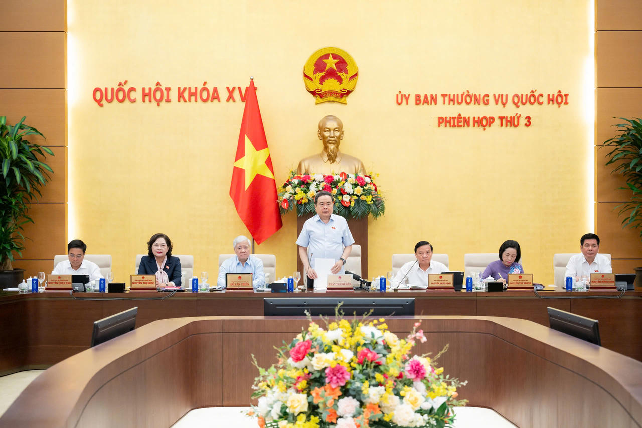 Ủy ban Thường vụ Quốc hội xem xét một số nội dung quan trọng về hoạt động của Tòa án