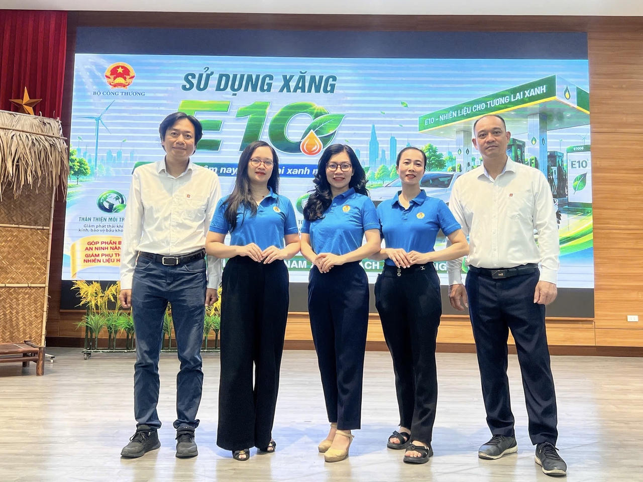 Các thành viên trong Đội Công đoàn Công Thương Việt Nam tham gia Cuộc thi