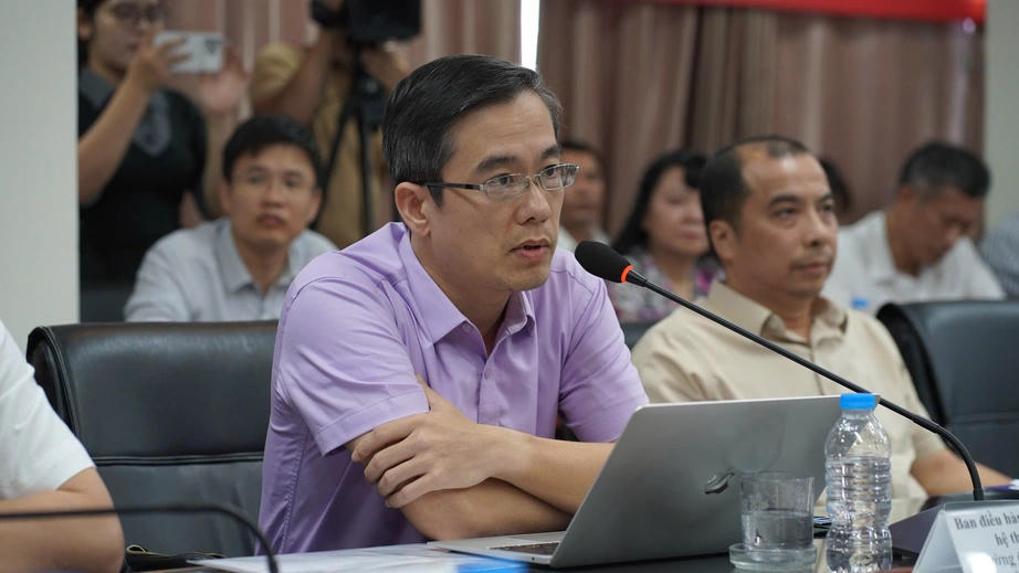 Ông Nguyễn Anh Tuấn, Ban Điều hành Công ty Vận hành hệ thống điện và thị trường điện Quốc gia (NSMO) phát biểu tại tọa đàm