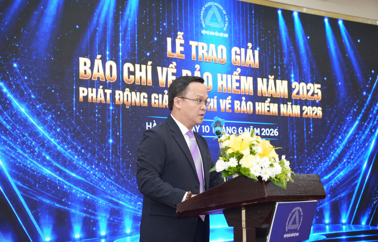 ông Nguyễn Anh Tuấn, Phó Chủ tịch Hiệp hội Bảo hiểm Việt Nam, Trưởng Ban Tổ chức phát biểu tại Lễ trao giải.