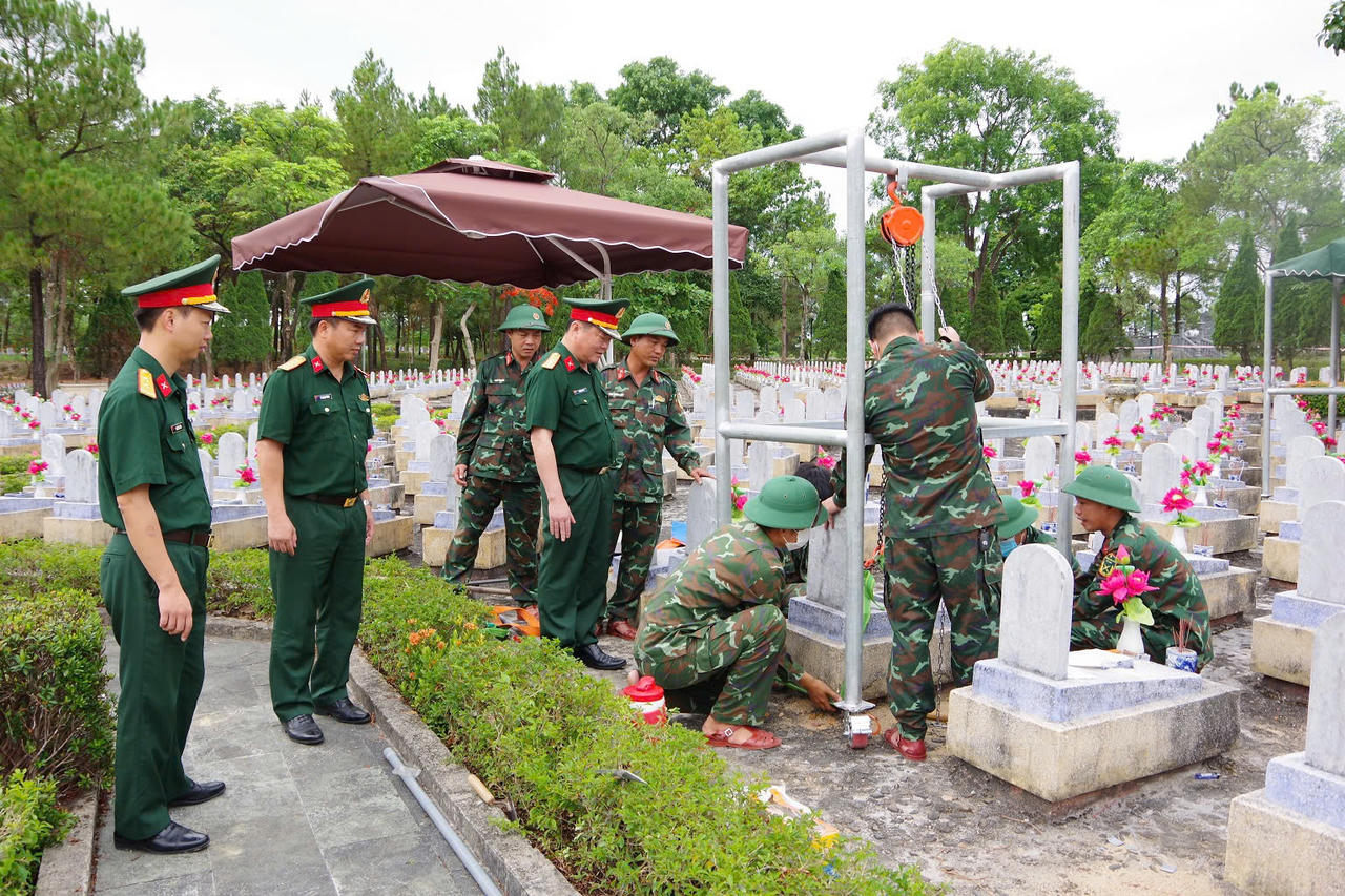 Tìm thấy 4 hài cốt liệt sĩ và nhiều di vật quân nhân tại phường Quảng Trị