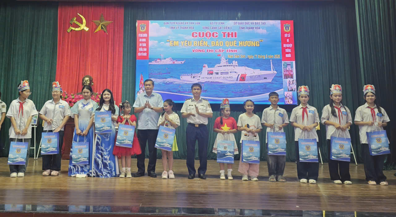 Sôi nổi vòng chung kết Cuộc thi 'Em yêu biển, đảo quê hương' cấp tỉnh tại Thanh Hóa