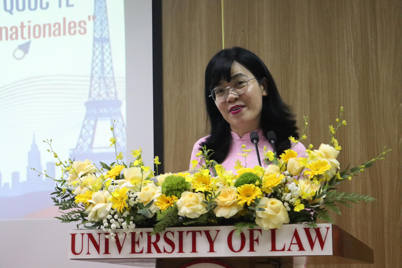 Phó Hiệu trưởng Trường Đại học Luật Nguyễn Hoàng Anh phát biểu.