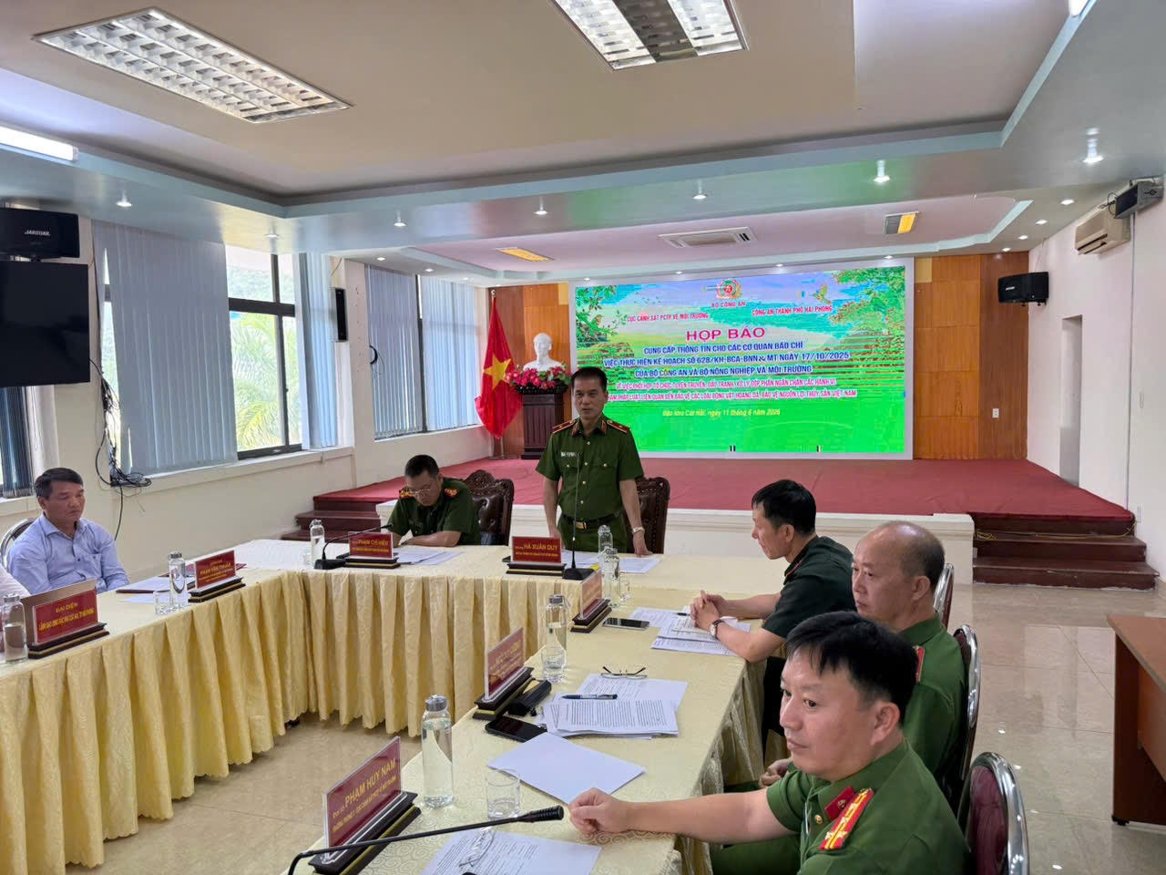  Khi những cánh chim trở lại và cuộc chiến bảo vệ thiên nhiên bước sang mặt trận mới