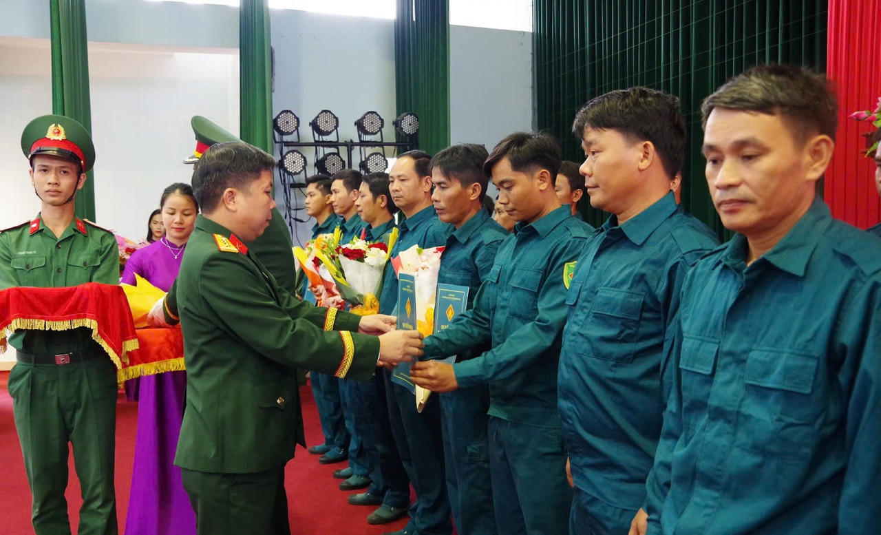 Quảng Trị công bố quyết định thành lập 74 Tiểu đội Dân quân thường trực