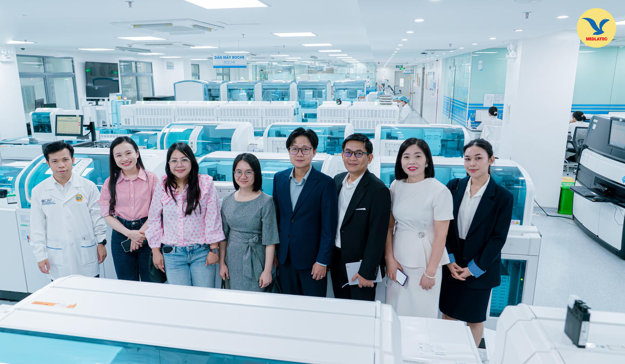 Trung tâm Xét nghiệm MEDLATEC thường xuyên đón các chuyên gia, bác sĩ của nhiều bệnh viện uy tín trong và ngoài nước đến tham quan, làm việc