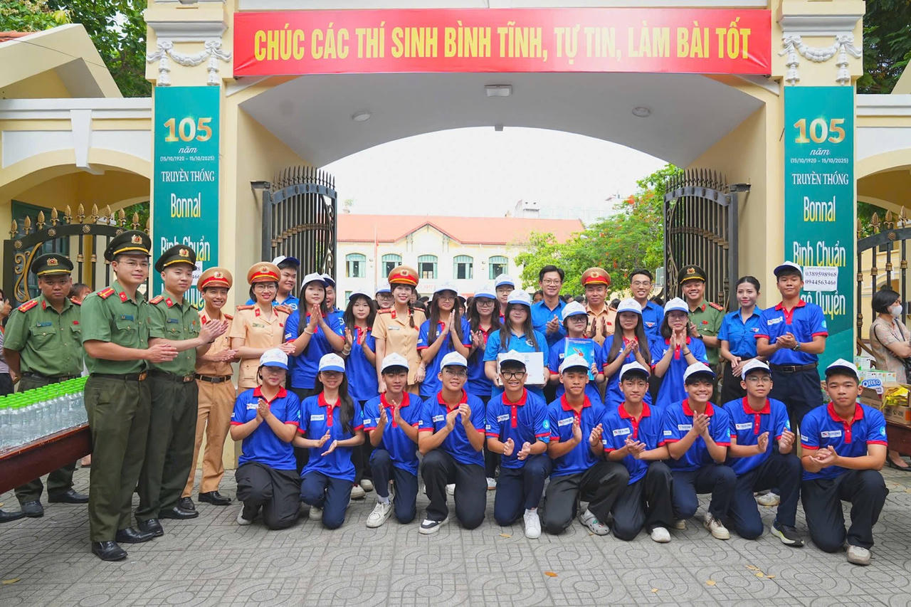 Sự phối hợp chặt chẽ của các lực lượng góp phần bảo đảm Kỳ thi tốt nghiệp THPT năm 2026 tại Hải Phòng diễn ra an toàn, nghiêm túc.