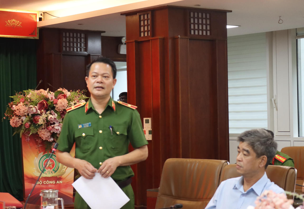 Thiếu tướng Vũ Văn Tấn phát biểu khai mạc.