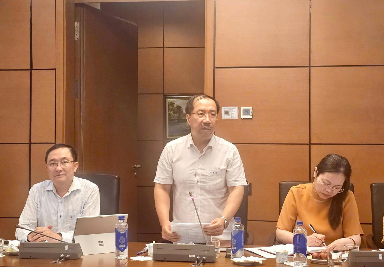 Bộ Tư pháp làm việc với Ủy ban Pháp luật và Tư pháp của Quốc hội về dự án Luật Phổ biến, giáo dục pháp luật (sửa đổi)
