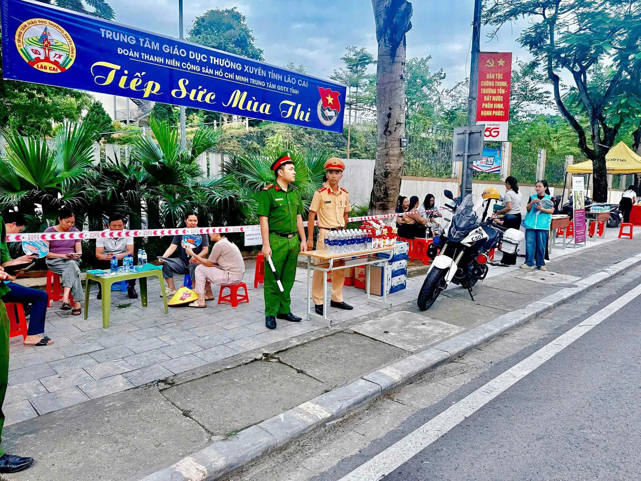 C&ocirc;ng t&aacute;c bảo đảm an ninh, trật tự được triển khai chặt chẽ tại c&aacute;c điểm thi tr&ecirc;n địa b&agrave;n tỉnh.