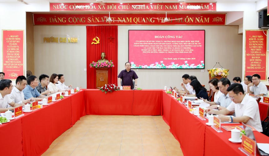 Quang cảnh cuộc họp.