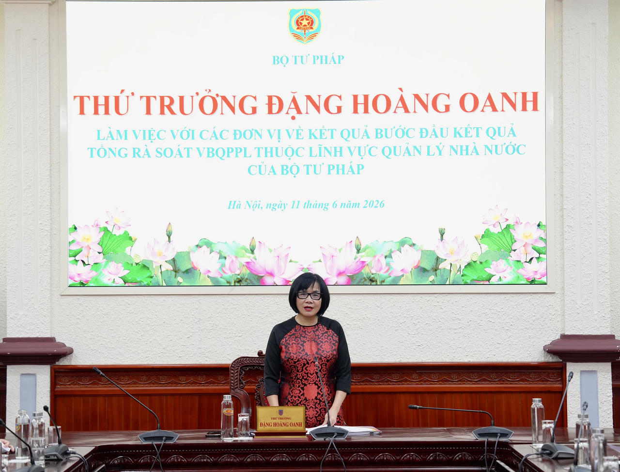Thứ trưởng Đặng Ho&agrave;ng Oanh ph&aacute;t biểu kết luận.