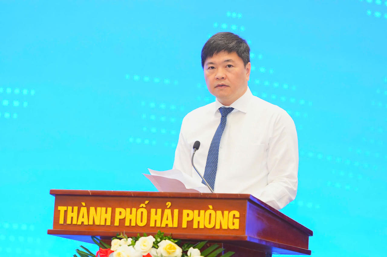 Phó chủ tịch UBND TP Hải Phòng Hoàng Minh Cường phát biểu khai mạc Hội thảo.