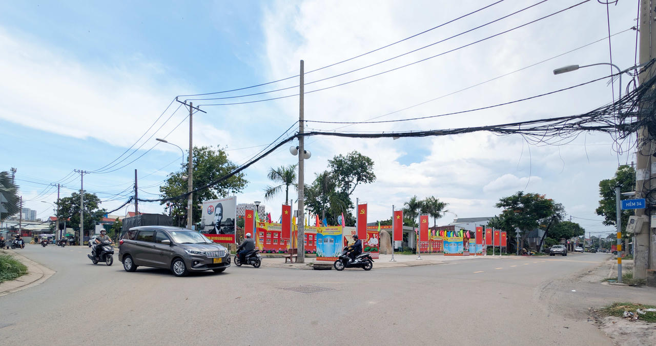 Thành phố khuyến khích các địa phương tổ chức lại khu phố có từ 700 hộ gia đình trở lên; ấp, thôn, khu dân cư có từ 500 hộ gia đình trở lên…
