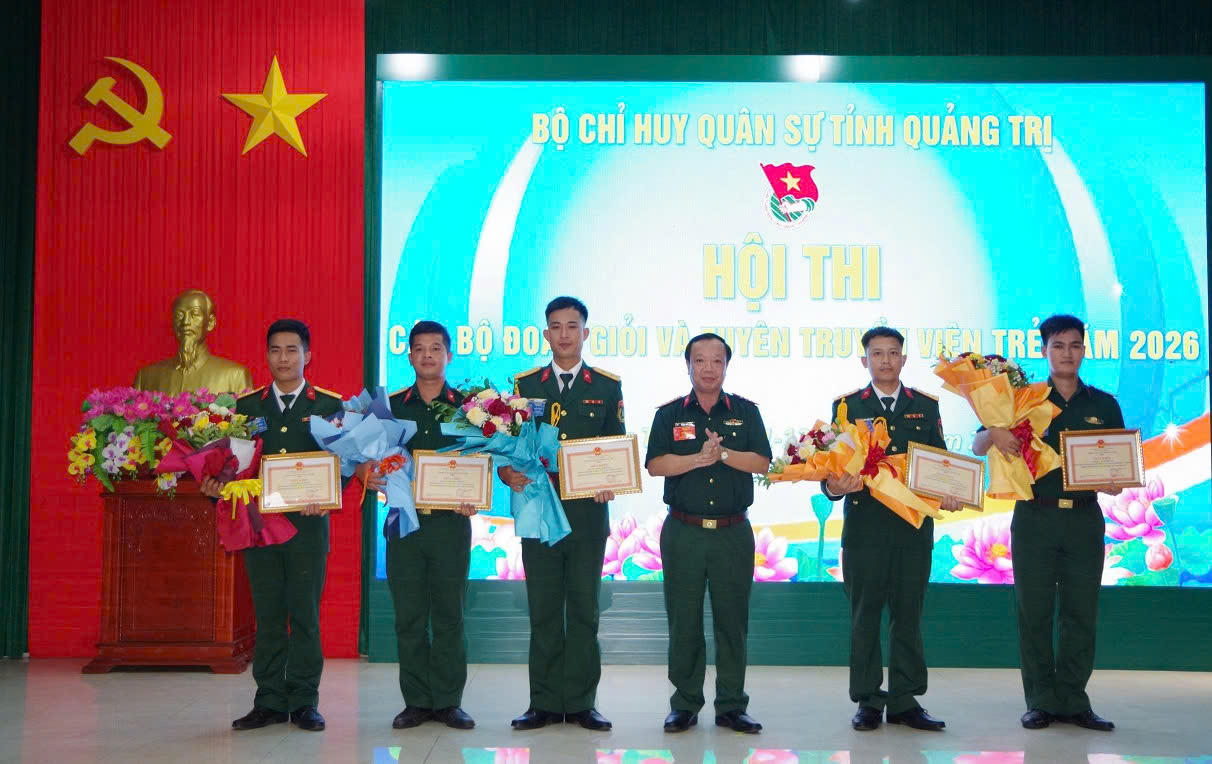 Nâng cao bản lĩnh, kỹ năng cho cán bộ Đoàn và tuyên truyền viên trẻ trong lực lượng vũ trang Quảng Trị