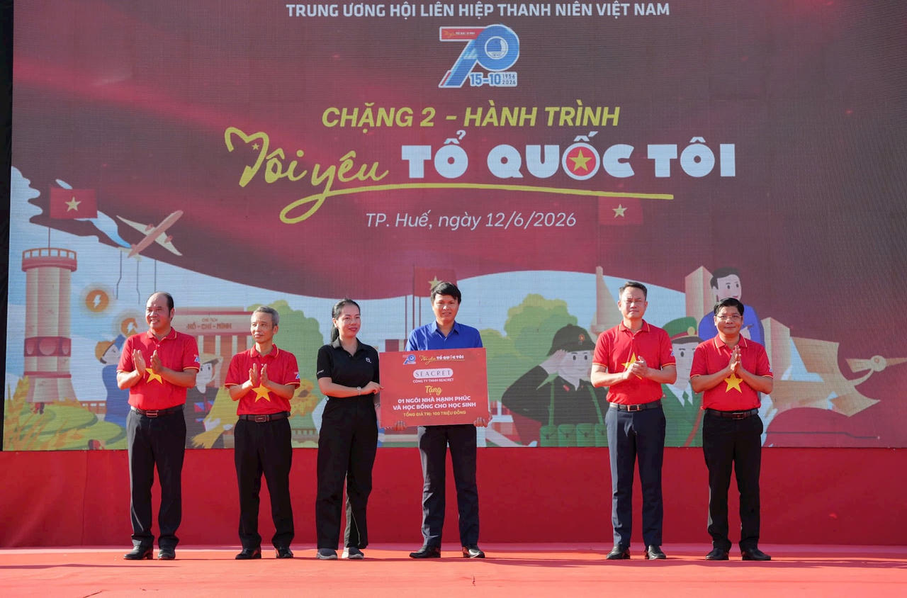 Trung ương Hội Liên hiệp Thanh niên Việt Nam cùng các đơn vị đồng hành đã trao tặng nhiều công trình, phần việc thanh niên và nguồn lực an sinh xã hội với tổng giá trị hơn 700 triệu đồng