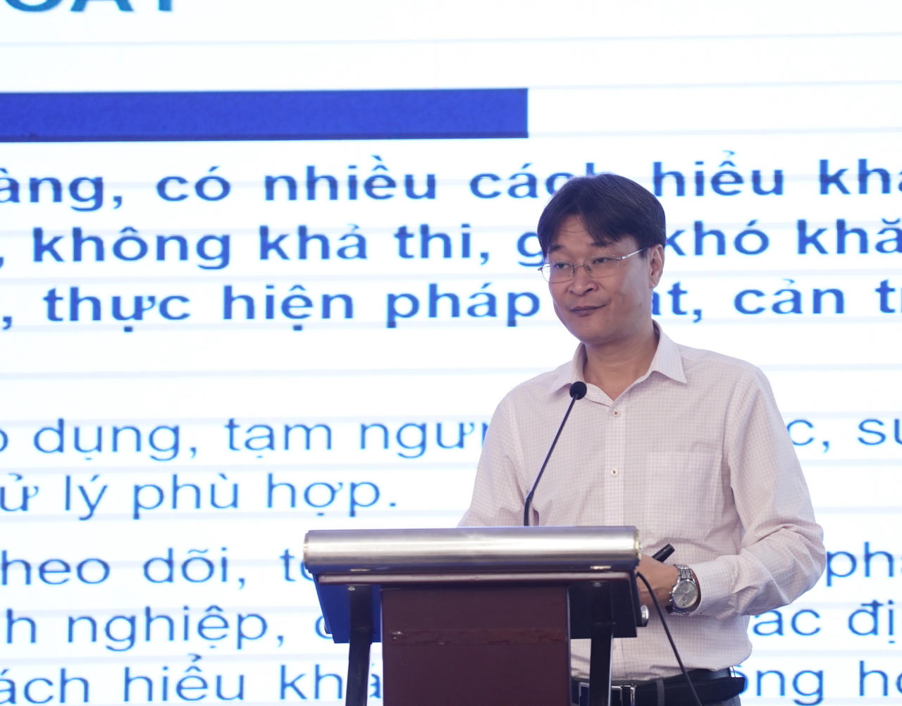 Ông Hoàng Xuân Hoan - Phó Cục trưởng Cục Kiểm tra VBQPPL và Tổ chức thi hành pháp luật (Bộ Tư pháp).