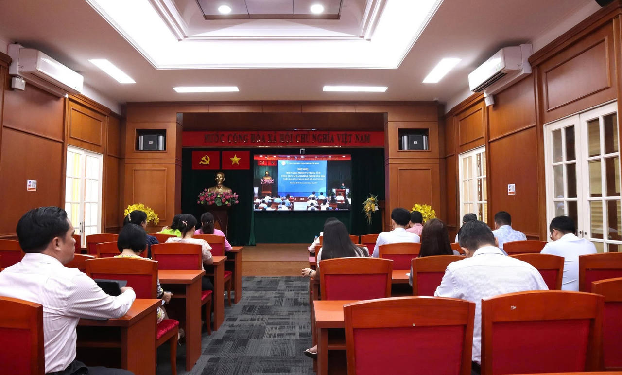 Hội nghị triển khai nhiệm vụ trọng tâm công tác cải cách hành chính năm 2026 được kết nối trực tuyến đến các xã, phường, đặc khu trên địa bàn Thành phố.