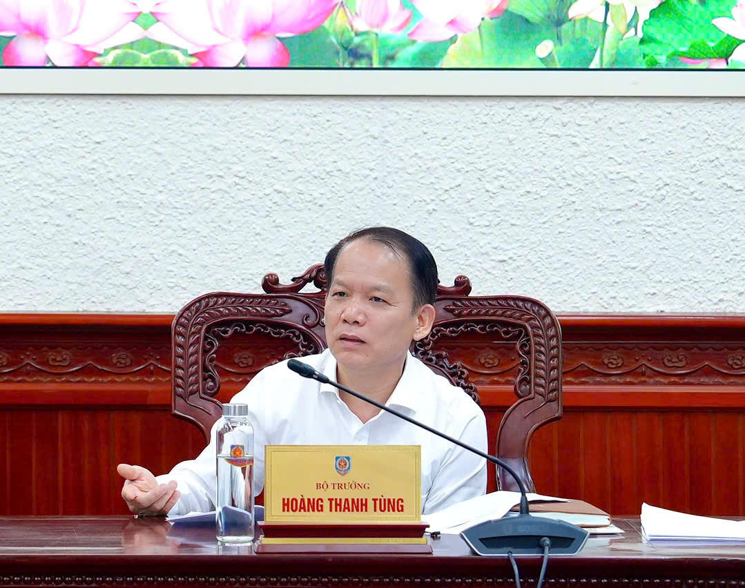 Bộ trưởng Hoàng Thanh Tùng phát biểu chỉ đạo.