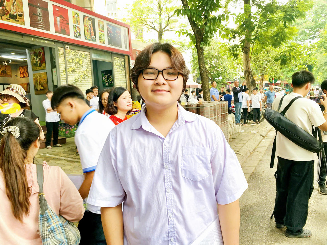 Em Nguyễn Ngọc Duy, học sinh trường Trung cấp Du lịch Hà Nội, đánh giá đề thi môn Lịch sử, Địa Lý năm nay tương đối dễ. (Ảnh: PV)