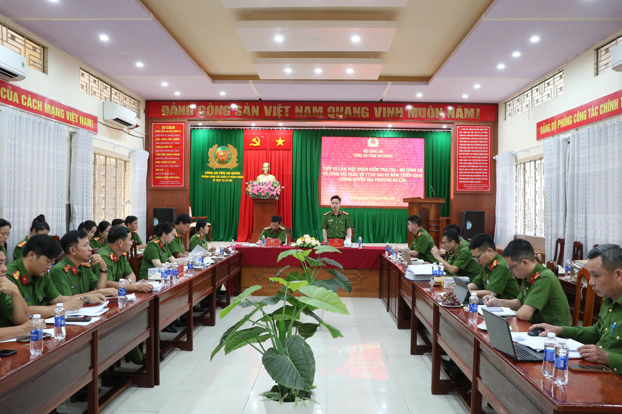 Kiểm tra công tác quản lý hành chính tại An Giang sau 1 năm triển khai chính quyền hai cấp
