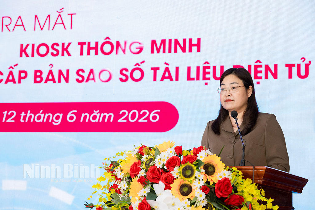 Bà Hà Lan Anh, Tỉnh ủy viên, Phó Chủ tịch UBND tỉnh&nbsp;Ninh Bình phát biểu tại lễ ra mắt mô hình.&nbsp;Ảnh: Nguyễn Hương-Ngọc Linh