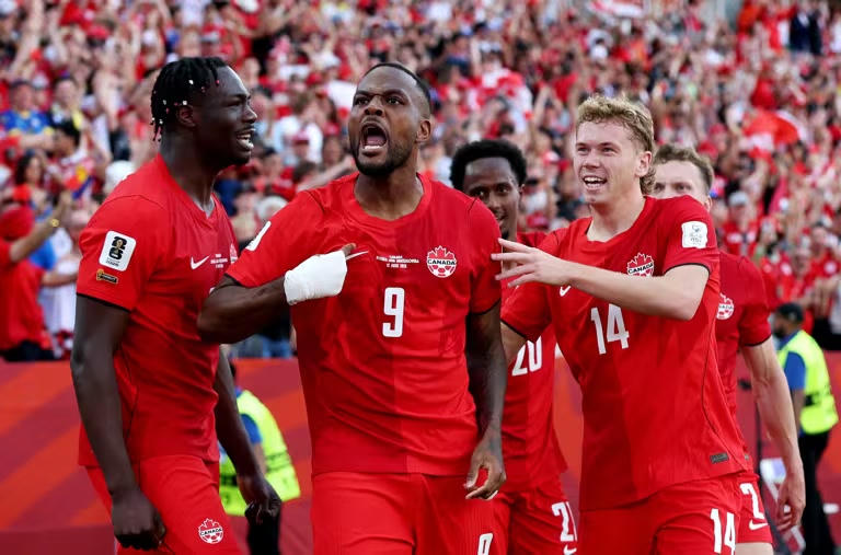 Canada chia điểm với Bosnia và Herzegovina