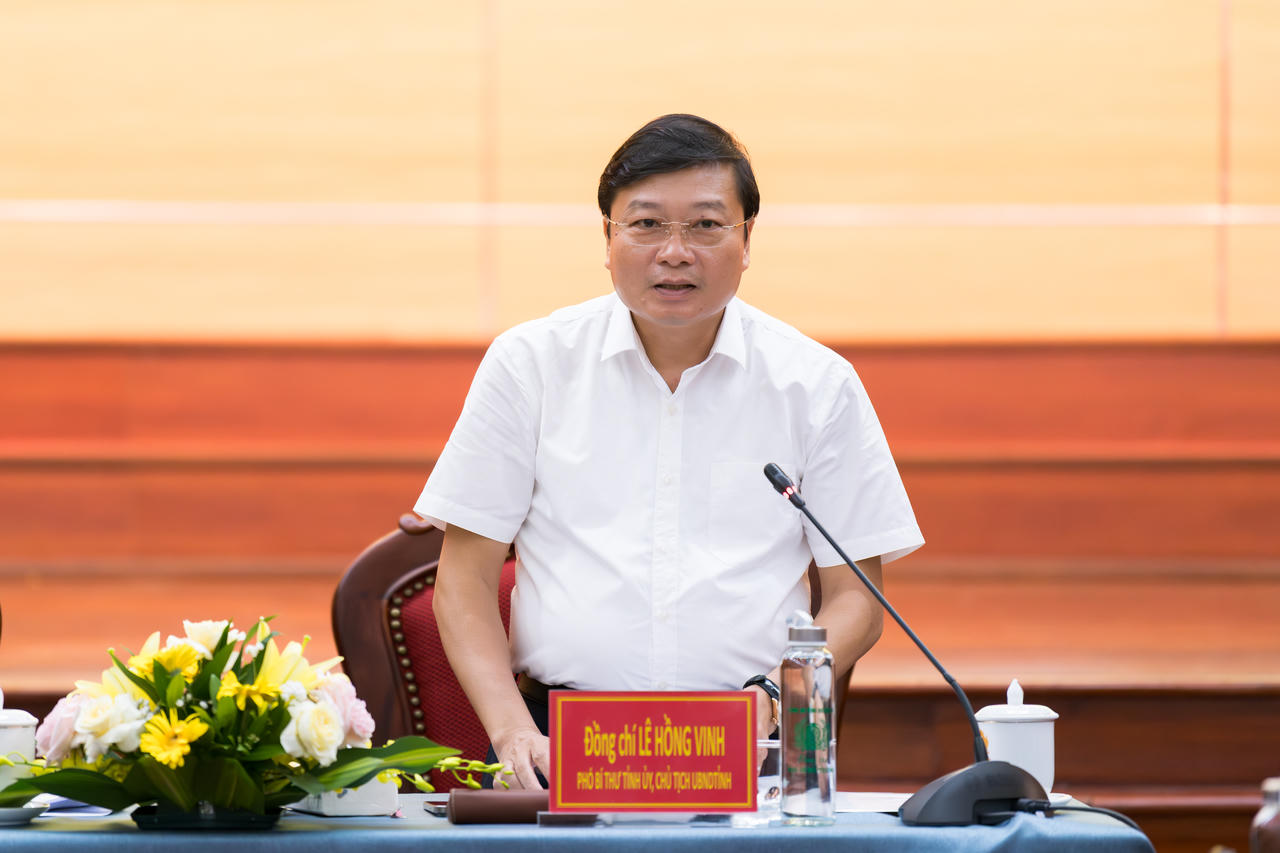 Ông&nbsp;Lê Hồng Vinh, Chủ tịch UBND tỉnh phát biểu tại buổi làm việc.