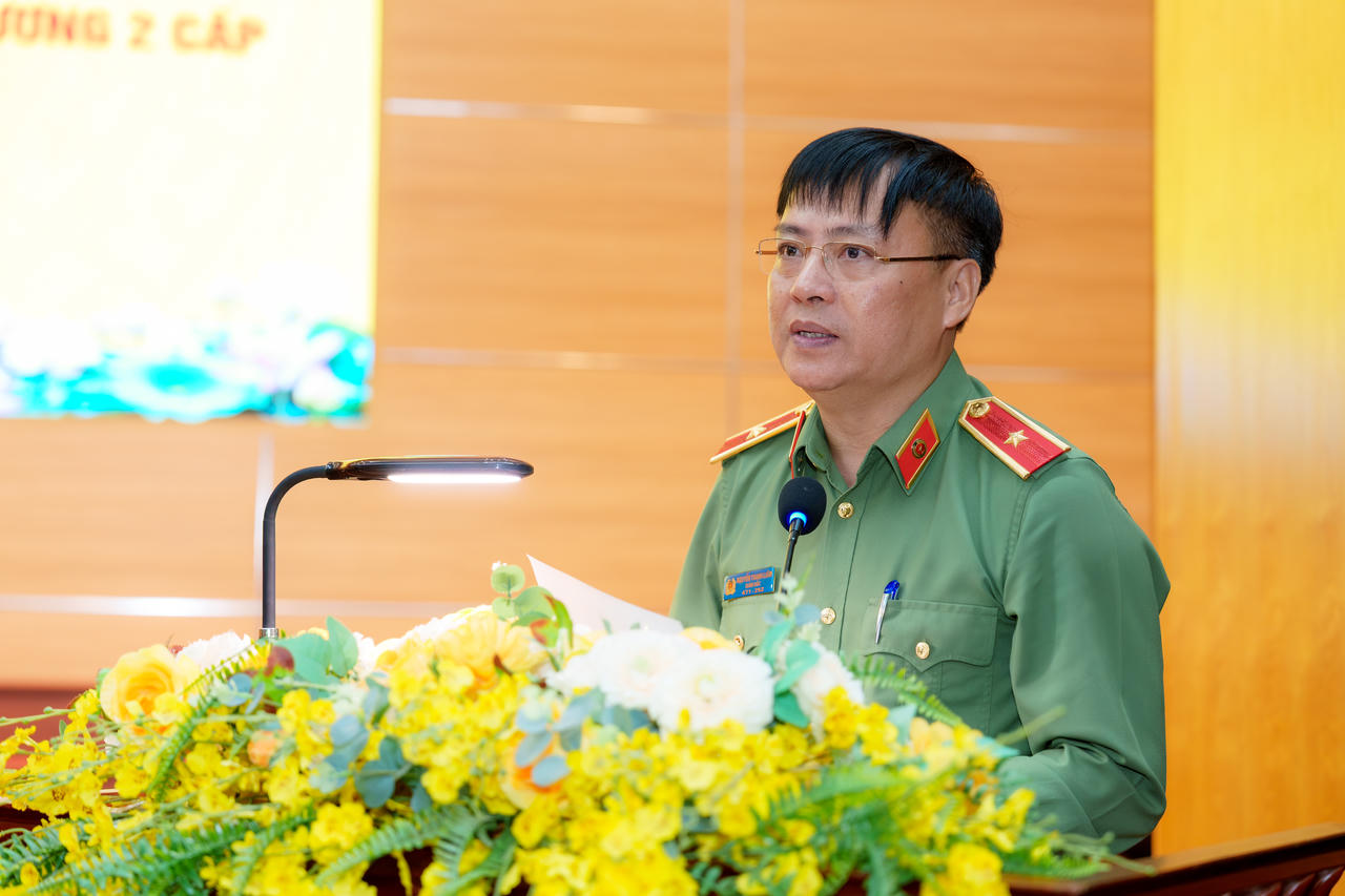 Thiếu tướng Nguyễn Thanh Liêm, Giám đốc Công an tỉnh Quảng Trị tiếp thu ý kiến chỉ đạo của lãnh đạo Bộ Công an tại buổi làm việc.