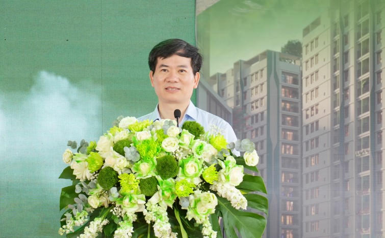 Ông Vũ Quyết Tiến – Phó Bí thư Tỉnh ủy, Chủ tịch Ủy ban MTTQ Việt Nam tỉnh Quảng Ninh, phát biểu tại buổi lễ.