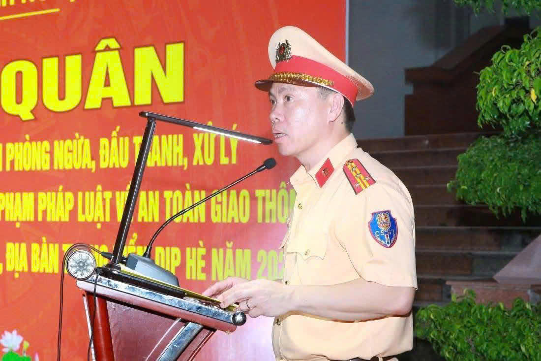 Đồng chí Đại tá Lê Thanh Nghị - Trưởng phòng Cảnh sát giao thông Công an tỉnh Nghệ An phát biểu tại sự kiện. Nguồn CANA
