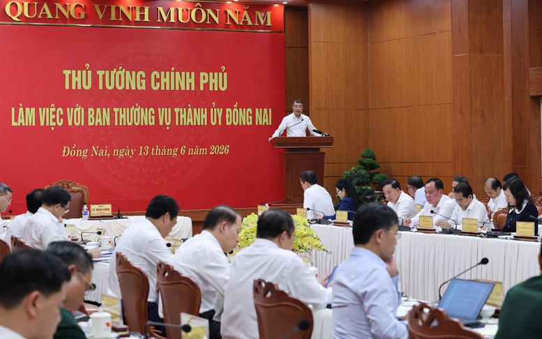 Thủ tướng: Nếu Đồng Nai cam kết đạt kết quả cao hơn, Chính phủ sẽ ưu tiên bố trí nguồn lực ngay trong năm 2027- Ảnh 2.