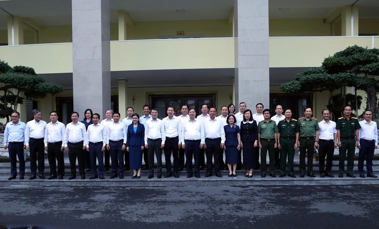 Thủ tướng: Nếu Đồng Nai cam kết đạt kết quả cao hơn, Chính phủ sẽ ưu tiên bố trí nguồn lực ngay trong năm 2027- Ảnh 12.