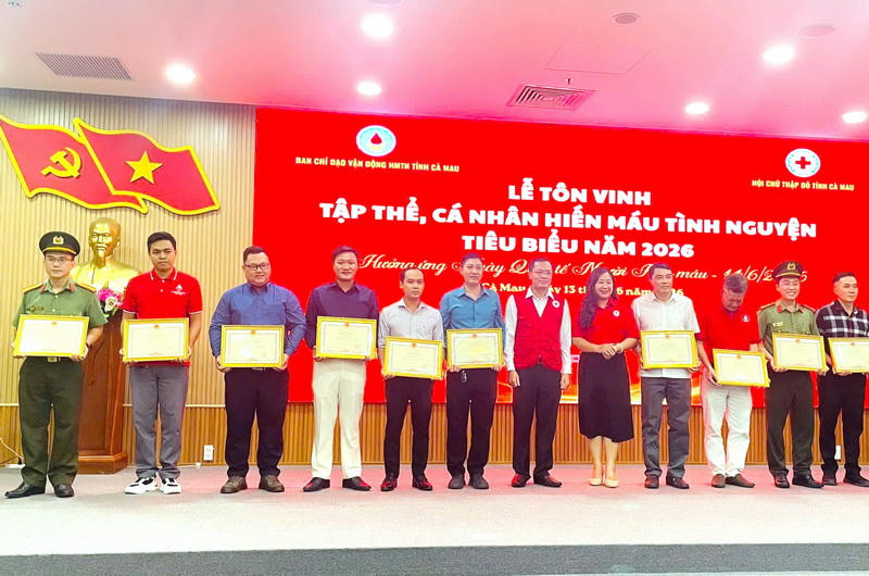 Lan tỏa nghĩa cử đẹp của chiến sĩ Công an Cà Mau