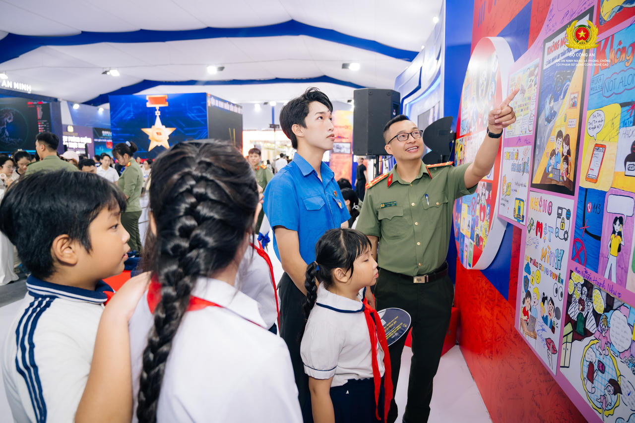 Những dấu ấn đáng nhớ của “Bức tường An ninh mạng” tại Gala nghệ thuật “Tổ quốc bình yên”