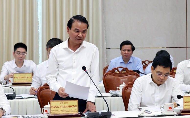 Thủ tướng: Nếu Đồng Nai cam kết đạt kết quả cao hơn, Chính phủ sẽ ưu tiên bố trí nguồn lực ngay trong năm 2027- Ảnh 8.