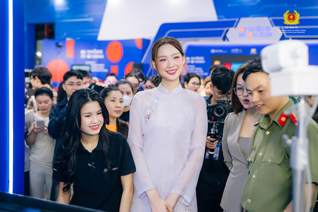 Những dấu ấn đáng nhớ của “Bức tường An ninh mạng” tại Gala nghệ thuật “Tổ quốc bình yên”