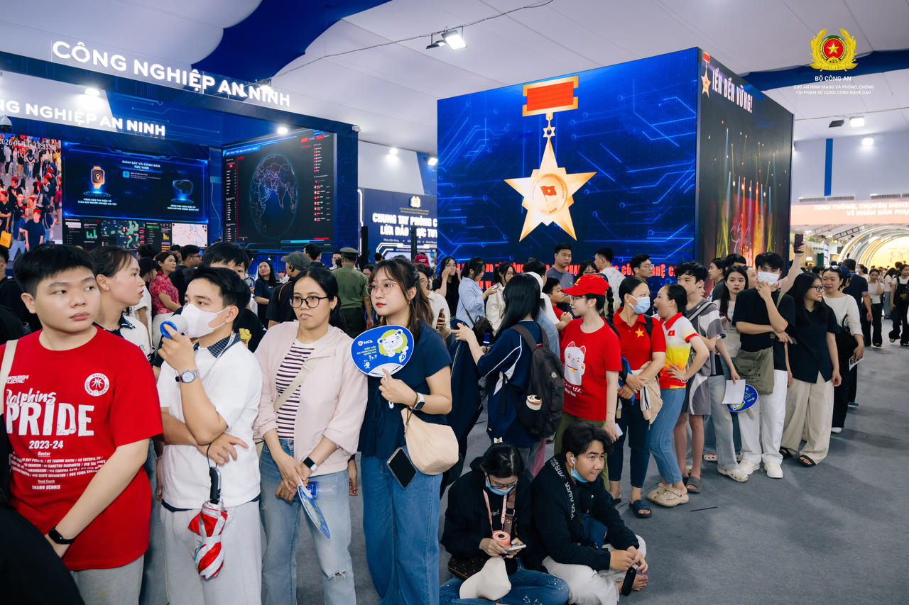 Những dấu ấn đáng nhớ của “Bức tường An ninh mạng” tại Gala nghệ thuật “Tổ quốc bình yên”