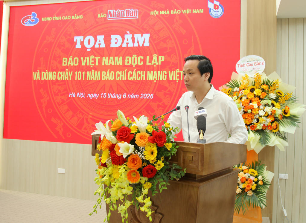 Ông Lê Hải Hoà, Chủ tịch UBND tỉnh Cao Bằng phát biểu tại buổi tọa đàm. (Ảnh: PV)