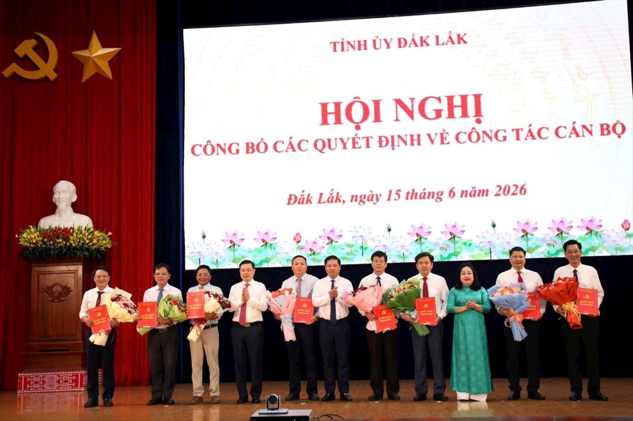 Đắk Lắk thay đổi vị trí nhiều lãnh đạo Sở, Ngành