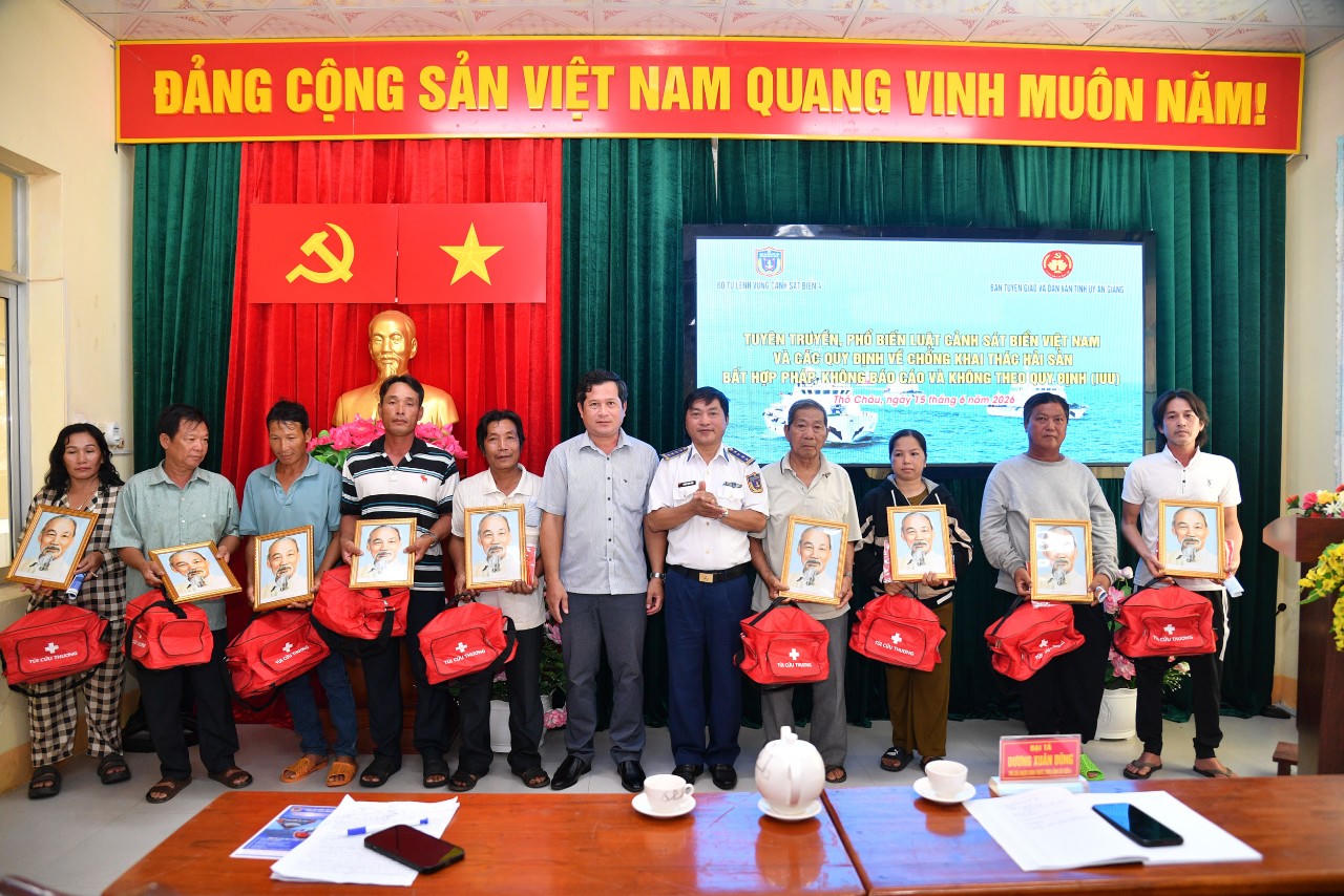 Lan tỏa kiến thức pháp luật đến ngư dân đảo Thổ Châu