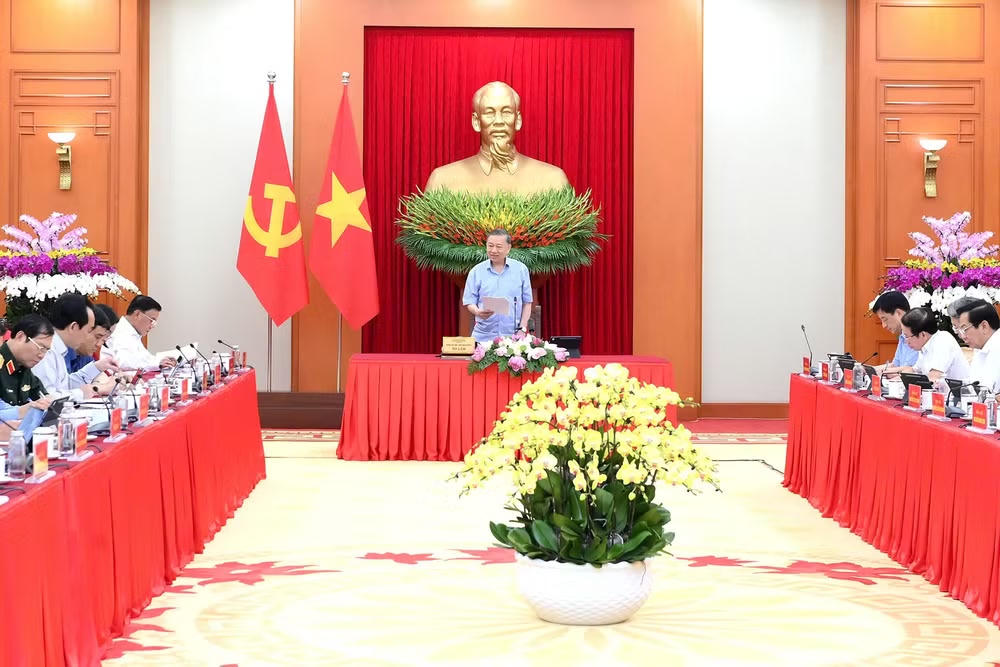 Tổng Bí thư, Chủ tịch nước Tô Lâm: Không để học sinh nào vì hoàn cảnh khó khăn mà không được đến trường