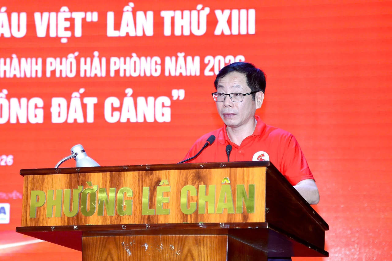 Phó Chủ tịch UBND TP Hải Phòng Vũ Tiến Phụng phát biểu khai mạc chương trình.