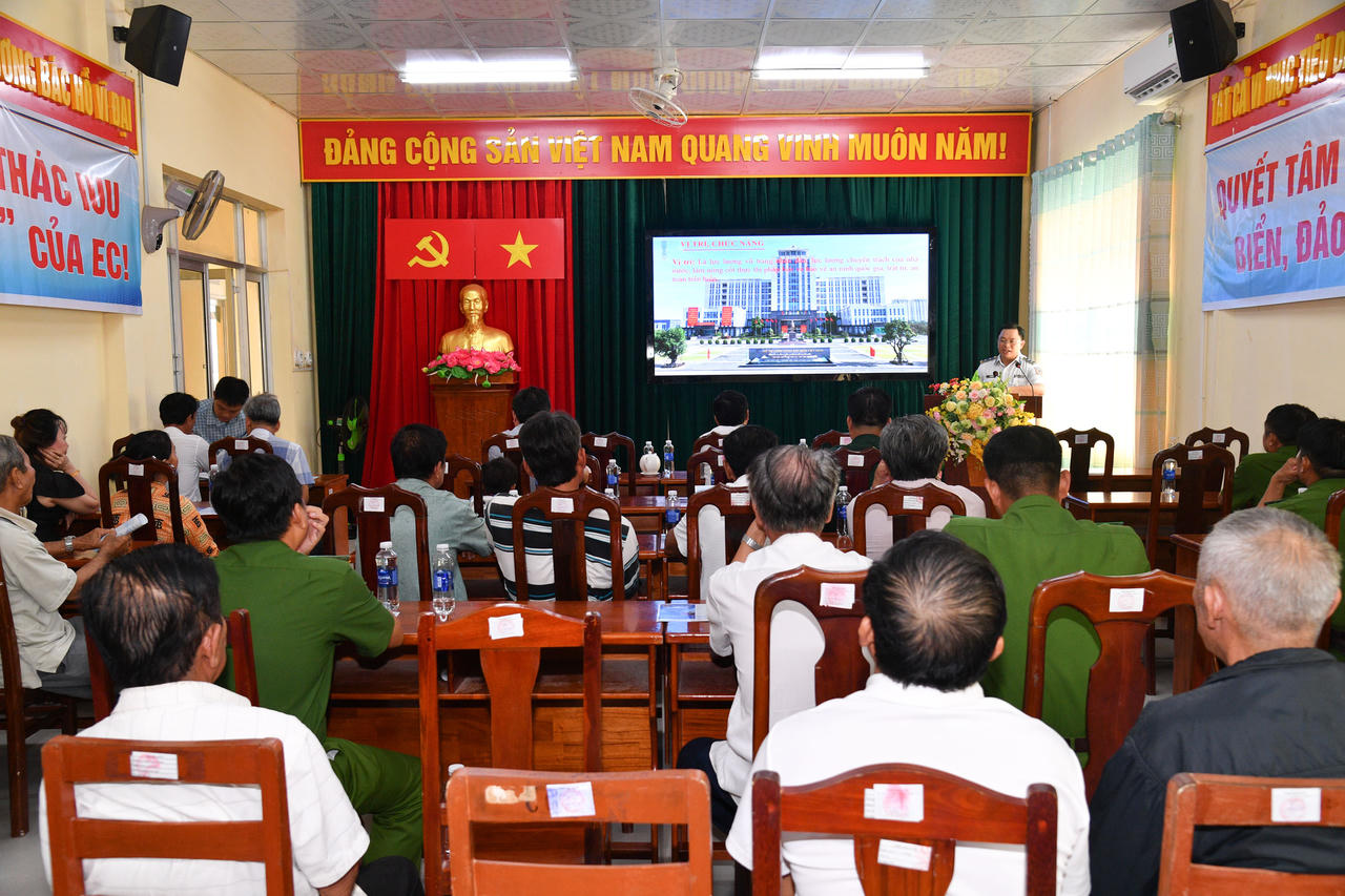 Quang cảnh buổi tuyên truyền. (Ảnh: Quang Vinh)