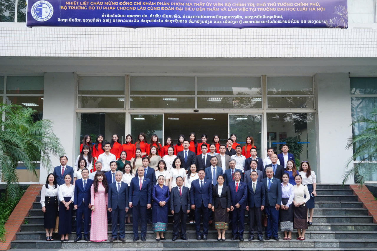 Việt Nam – Lào: Đẩy mạnh hợp tác đào tạo nguồn nhân lực pháp luật