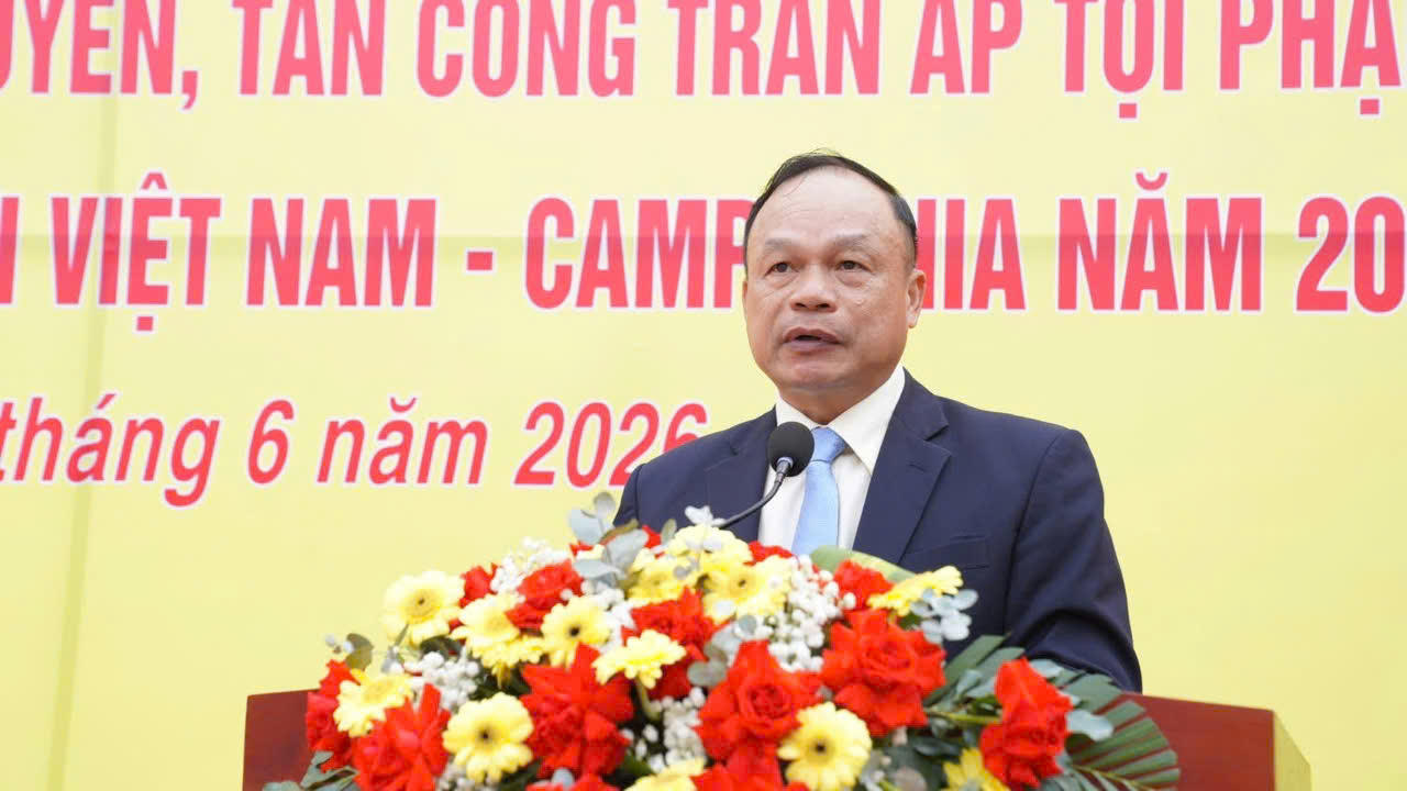 Phó Chủ tịch UBND tỉnh Gia Lai Dương Mah Tiệp phát biểu tại buổi lễ (Ảnh: Công an tỉnh Gia Lai).