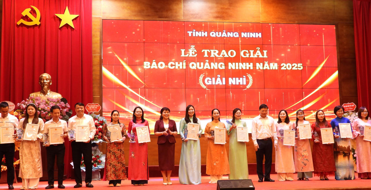 Lễ trao Giải Báo chí tỉnh Quảng Ninh năm 2025